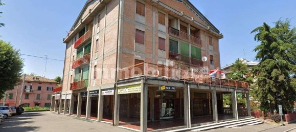 2-salle Propriété commerciale à Reggio Emilia, Italy No. 11991 3
