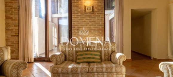 3 Schlafzimmer Haus in Siena, Italy, Nr. 236348 9