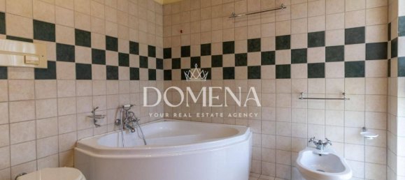 3 Schlafzimmer Haus in Siena, Italy, Nr. 236348 35