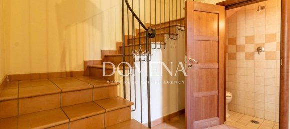 3 Schlafzimmer Haus in Siena, Italy, Nr. 236348 22