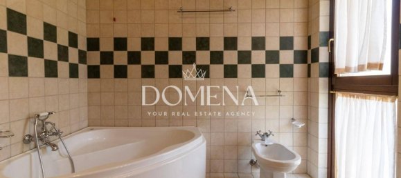 3 Schlafzimmer Haus in Siena, Italy, Nr. 236348 36