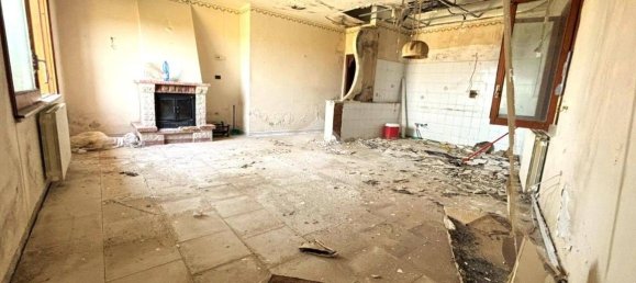 2 Schlafzimmer Haus in Reggio Calabria, Italy, Nr. 265868 5