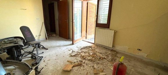 2 Schlafzimmer Haus in Reggio Calabria, Italy, Nr. 265868 11