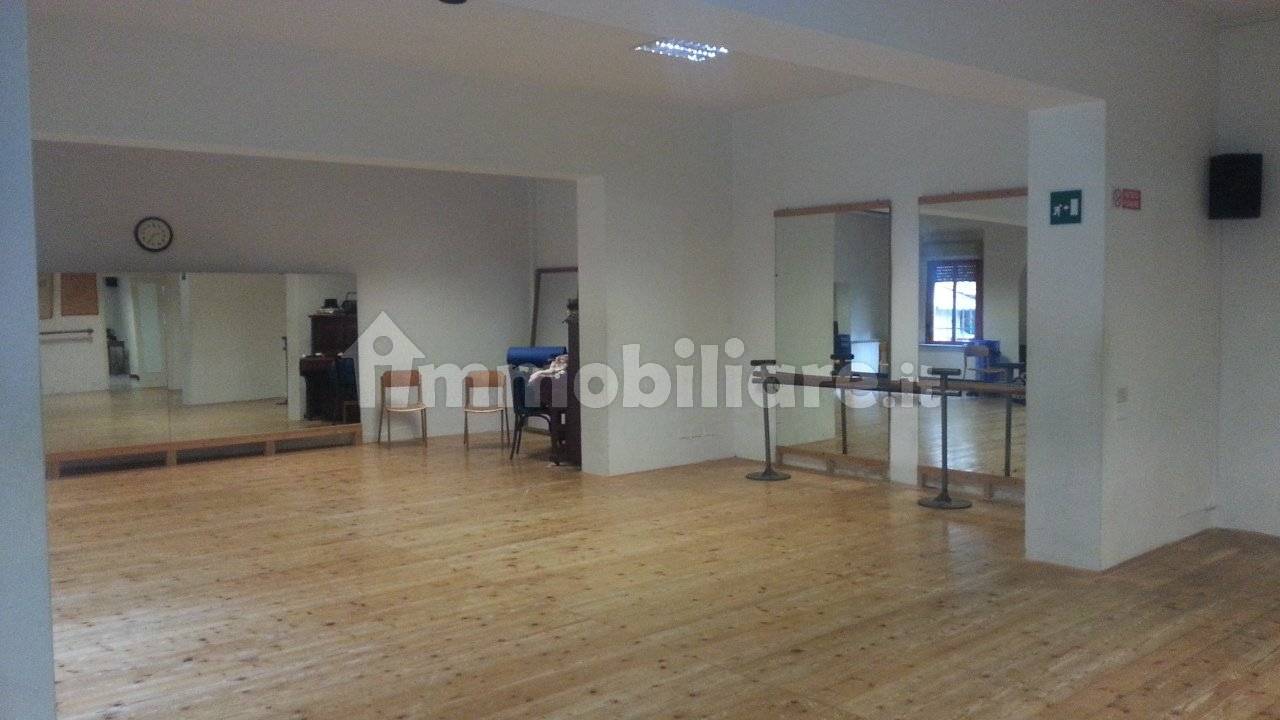 4 rooms Warehouse in Lucca, Italy No. 140286