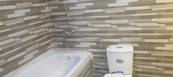 4 bedrooms Apartment in Tay Ho, Vietnam No. 340 3