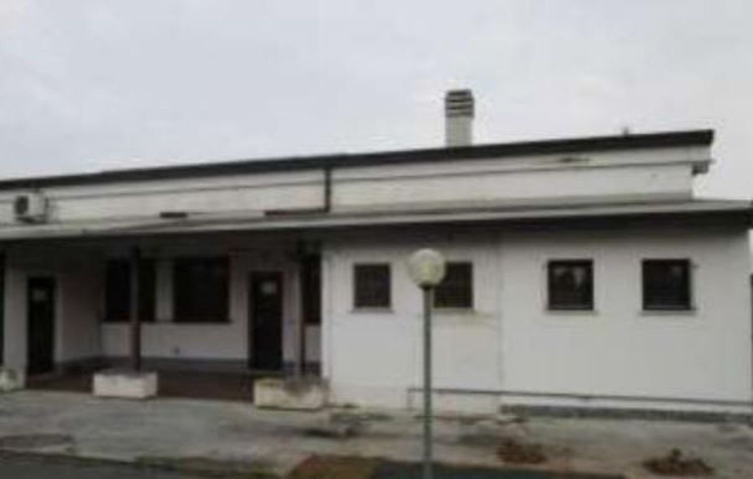 Büro in Tavazzano con Villavesco, Italy 100m², Nr. 364563