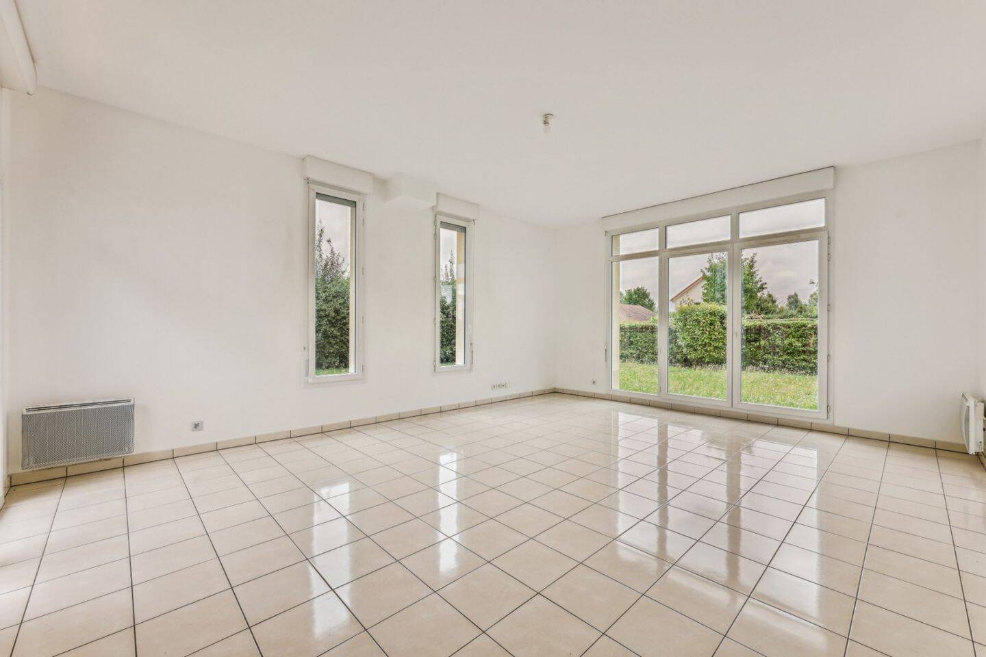 3 bedrooms Villa in Chanteloup-en-Brie, France No. 282896