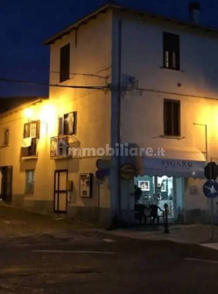 Apartamento de 2 dormitorios en Ocre, Italy No. 84244