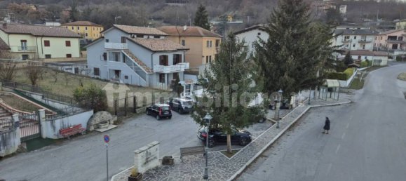 Apartamento de 2 dormitorios en Ocre, Italy No. 84244 21