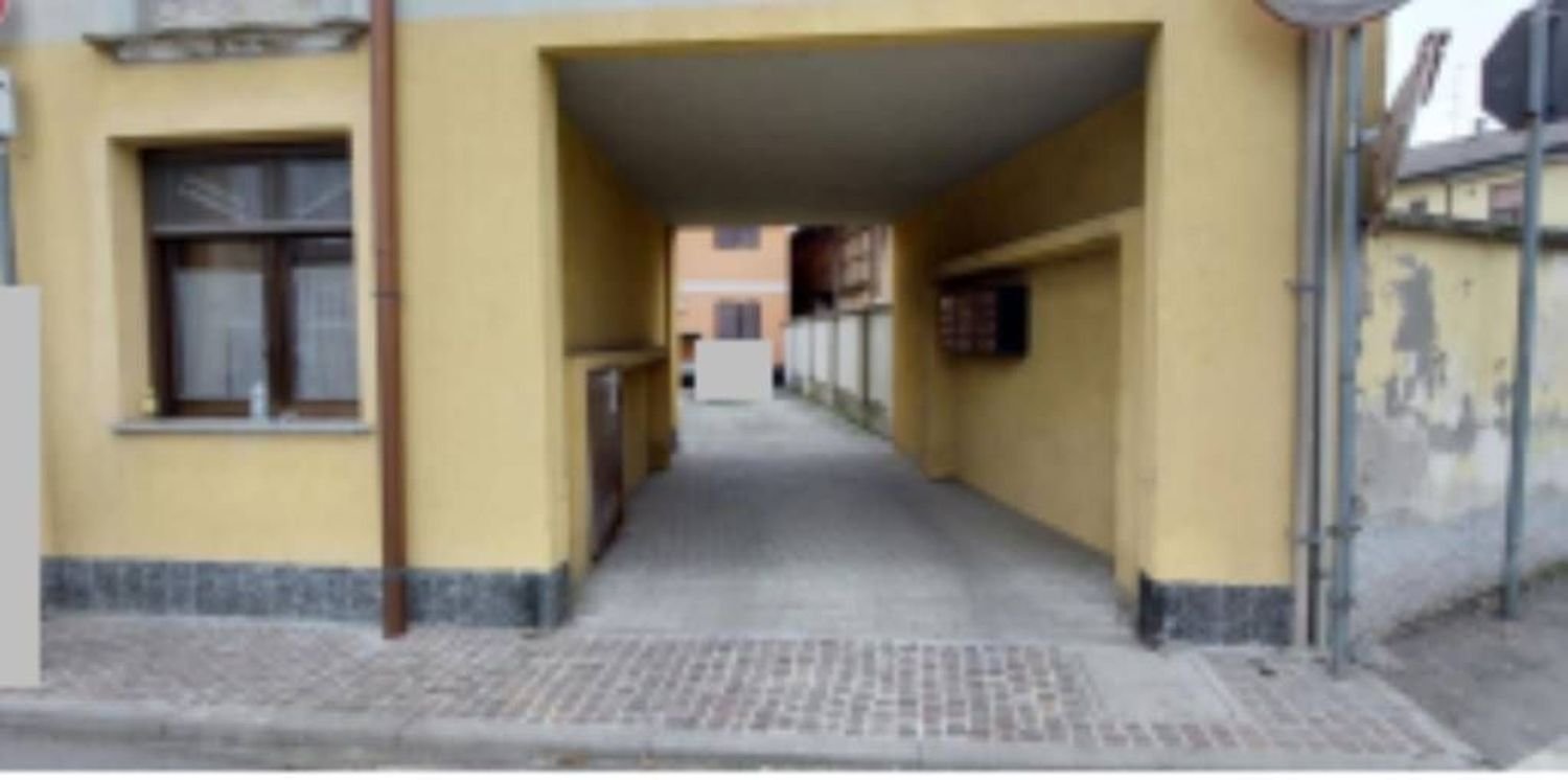 Apartamento de 3 habitaciónes en Gerenzago, Italy No. 186407