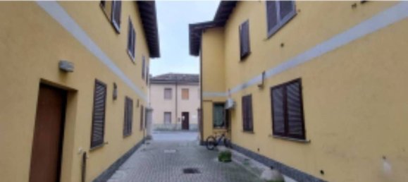 Apartamento de 3 habitaciónes en Gerenzago, Italy No. 186407 2