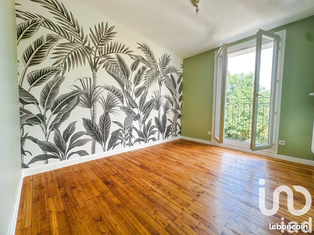 Apartamento de 1 dormitorio en Saint-Etienne-de-Saint-Geoirs, France No. 341386