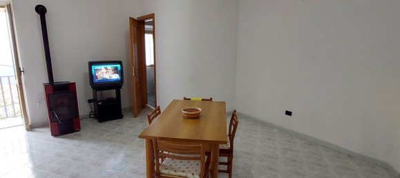 3 rooms House in San Bartolomeo in Galdo, Italy No. 254522 13