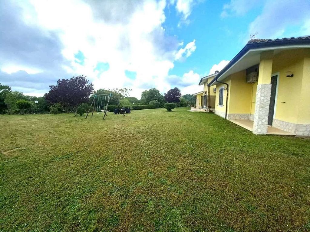 Вилла с 4 спальнями в Риньяно Фламинио, Италия № 91232