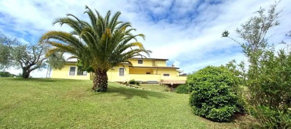 Вилла с 4 спальнями в Риньяно Фламинио, Италия № 91232 3