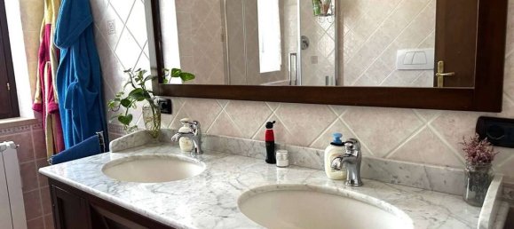 Вилла с 4 спальнями в Риньяно Фламинио, Италия № 91232 14