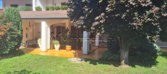 3 bedrooms Villa in Barbarano Mossano, Italy No. 268209 4