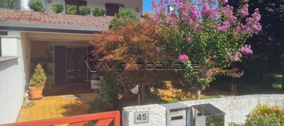 3 bedrooms Villa in Barbarano Mossano, Italy No. 268209 2