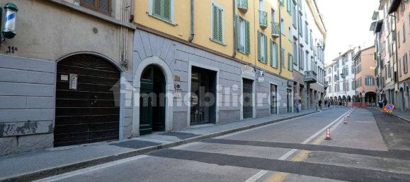1 bedroom Apartment in Bergamo, Italy No. 146831 20
