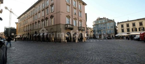 1 bedroom Apartment in Bergamo, Italy No. 146831 9