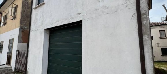 3 bedrooms House in Guarda Veneta, Italy No. 326628 3