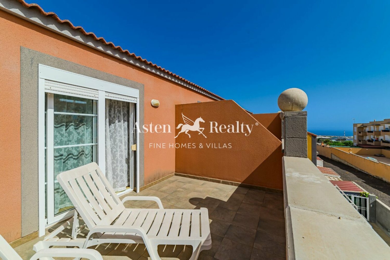 3 bedrooms Townhouse in San Miguel de Abona, Spain No. 143582