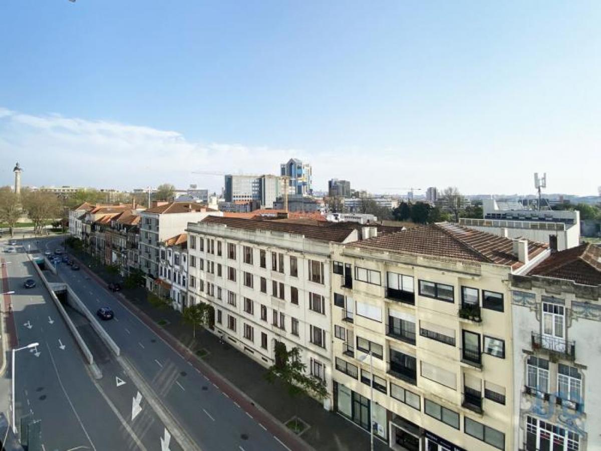 5 bedrooms Apartment in Porto, Portugal No. 3921