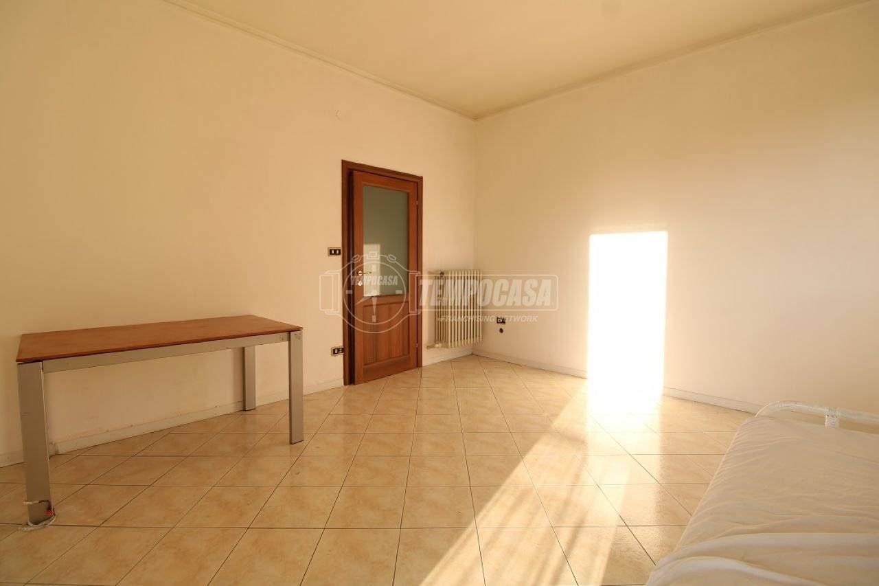 2 Schlafzimmer Wohnung in Reggio Emilia, Italy, Nr. 102877