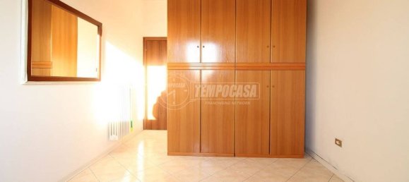2 Schlafzimmer Wohnung in Reggio Emilia, Italy, Nr. 102877 10
