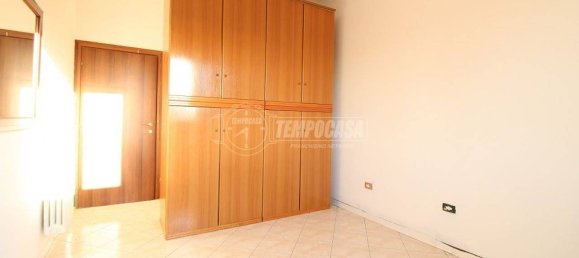2 Schlafzimmer Wohnung in Reggio Emilia, Italy, Nr. 102877 9