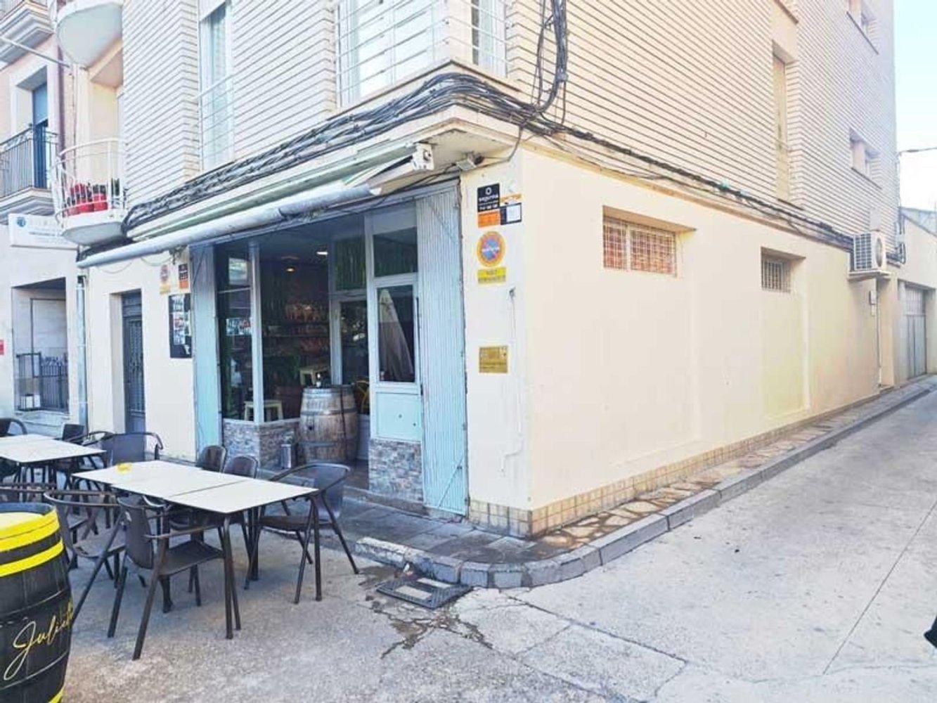 Propiedad comercial en Cariñena, Spain 65 m² No. 28941