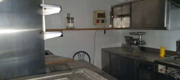 300m² Commercial property in Milan, Italy No. 248236 8