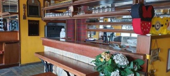 300m² Commercial property in Milan, Italy No. 248236 5