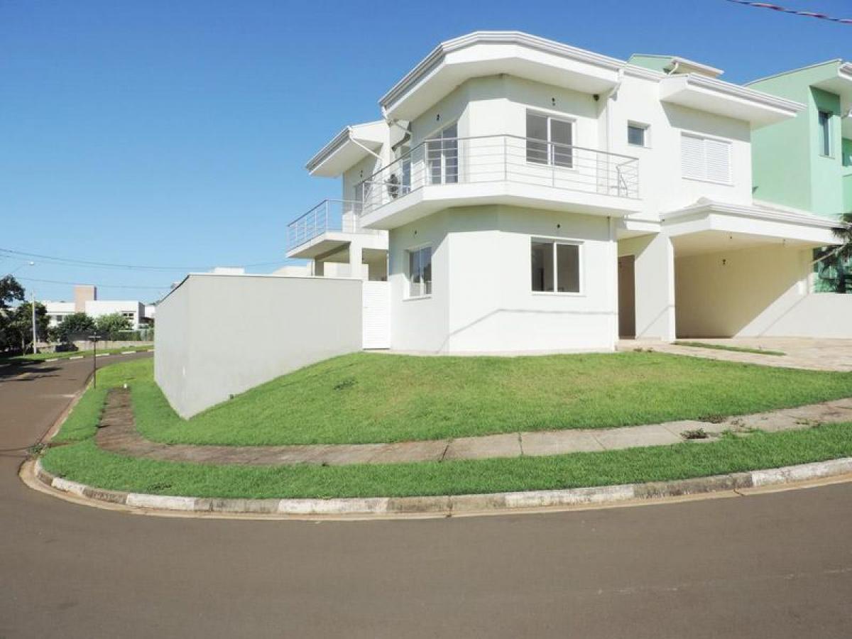 4 bedrooms House in Sao Paulo, Brazil No. 526673