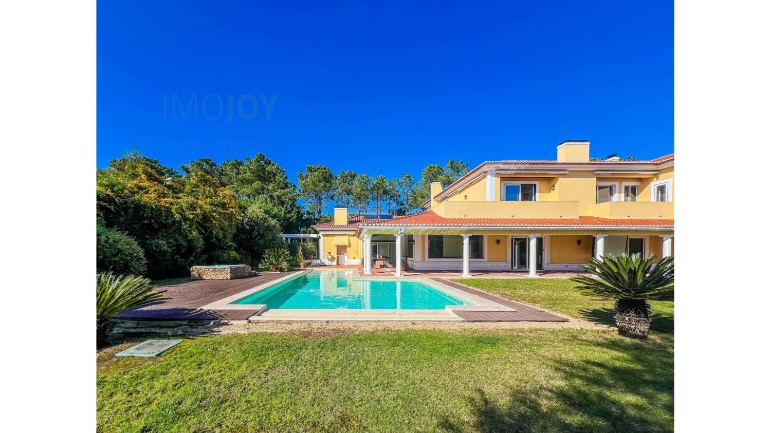 5 bedrooms Villa in Quinta do Conde, Portugal No. 128045