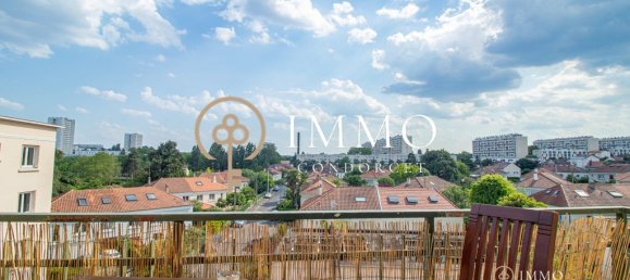 Квартира с 2 спальнями в Бур-ля-Рен, Франция № 164679 8