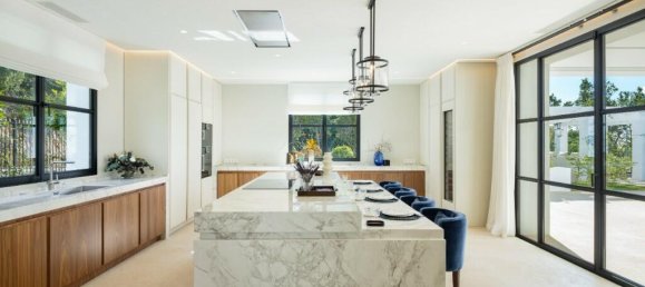 6 bedrooms Villa in Marbella, Spain No. 46856 7