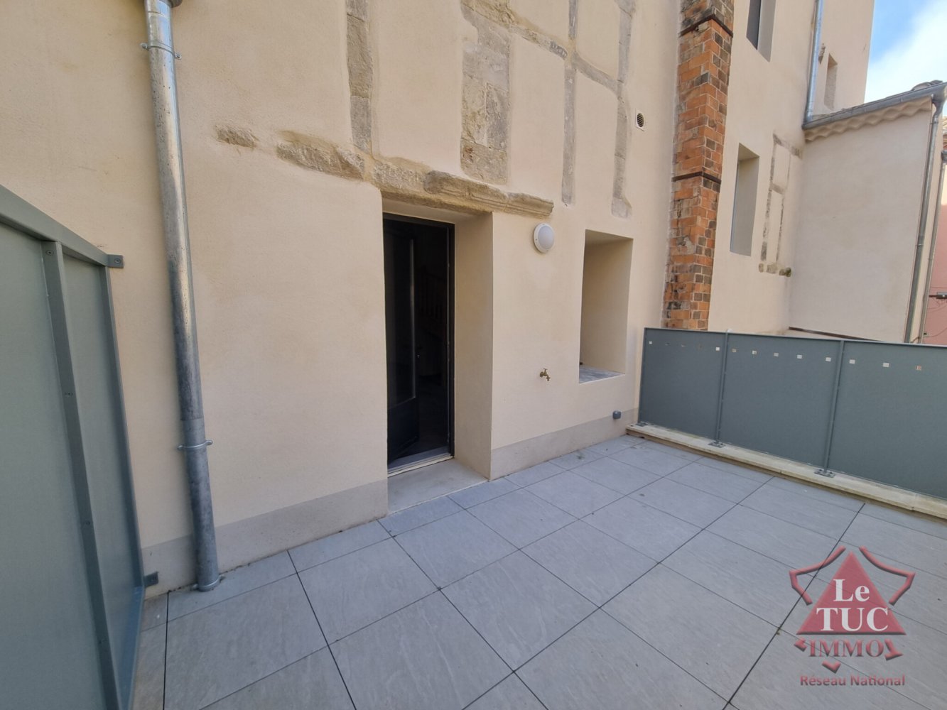 1 غرف نوم شقة في Orange, France رقم 284741