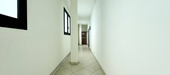Büro in Pontedera, Italy 71m², Nr. 328064 4