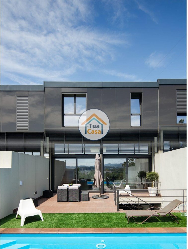 3 bedrooms House in Guimaraes, Portugal No. 37993