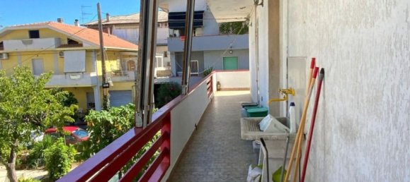 Квартира с 6 спальнями в Альба Адриатика, Италия № 350444 21