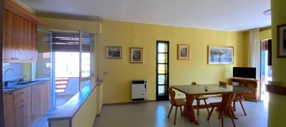 Квартира с 6 спальнями в Альба Адриатика, Италия № 350444 7