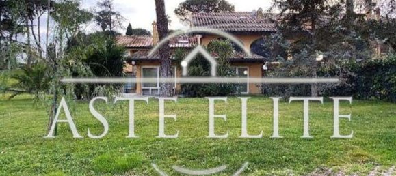 12 rooms House in Rome, Italy No. 191447 21