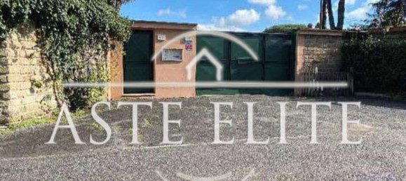 12 rooms House in Rome, Italy No. 191447 11