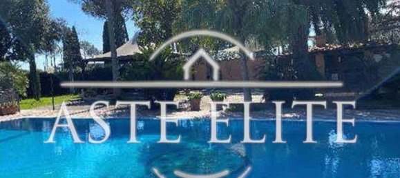 12 rooms House in Rome, Italy No. 191447 20