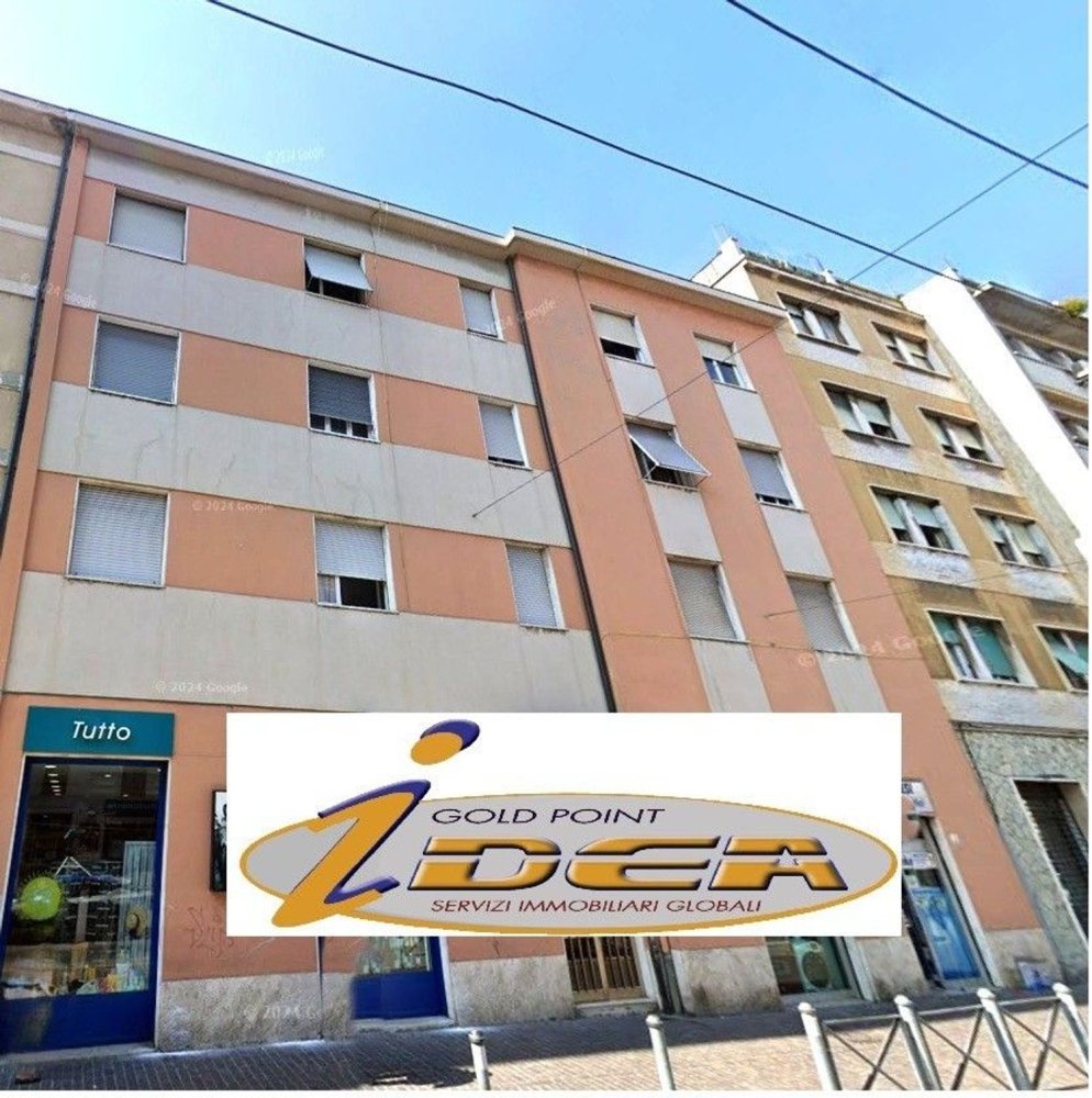 5 bedrooms Apartment in Ancona, Italy No. 356225