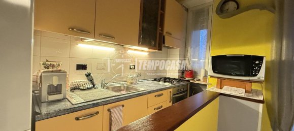 Apartamento de 2 habitaciónes en Grugliasco, Italy No. 40399 3