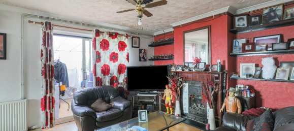 3 bedrooms House in Stroud, United Kingdom No. 2121 4