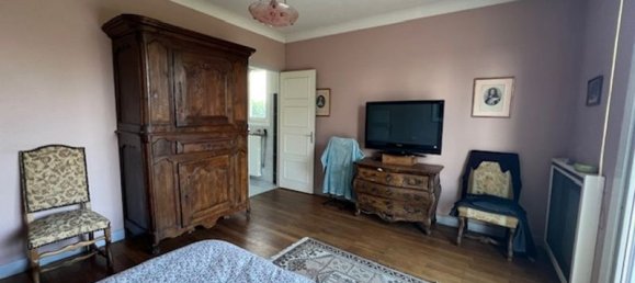 5 bedrooms House in Aiguillon, France No. 100230 12