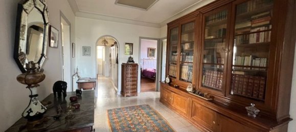 5 bedrooms House in Aiguillon, France No. 100230 3